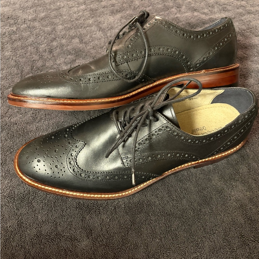 Men’s Banana Republic Black Leather Dress Shoes with Brown Welt Size 8.5 - Picture 8 of 14